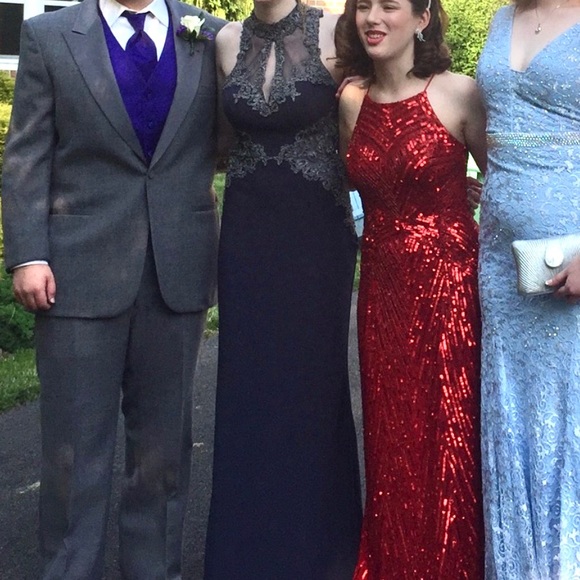 PROM DRESS!! ONLY WORN ONCE!! - Picture 3 of 8